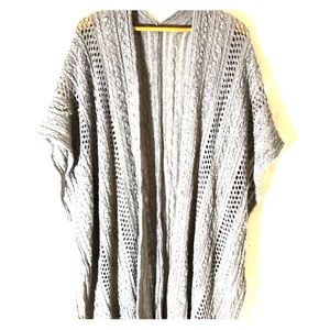 Justin & Taylor Shoulder Wrap